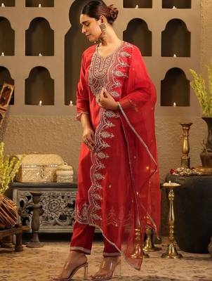 Women Ethnic Motifs Embroidered Regular Kurta with Trousers & With Dupatta 3