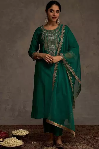 Women Ethnic Motifs Embroidered Kurta with Trousers & Dupatta