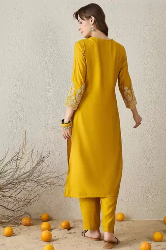 Women Mustard Ethnic Motifs Embroidered Regular Straight Kurta Sets
