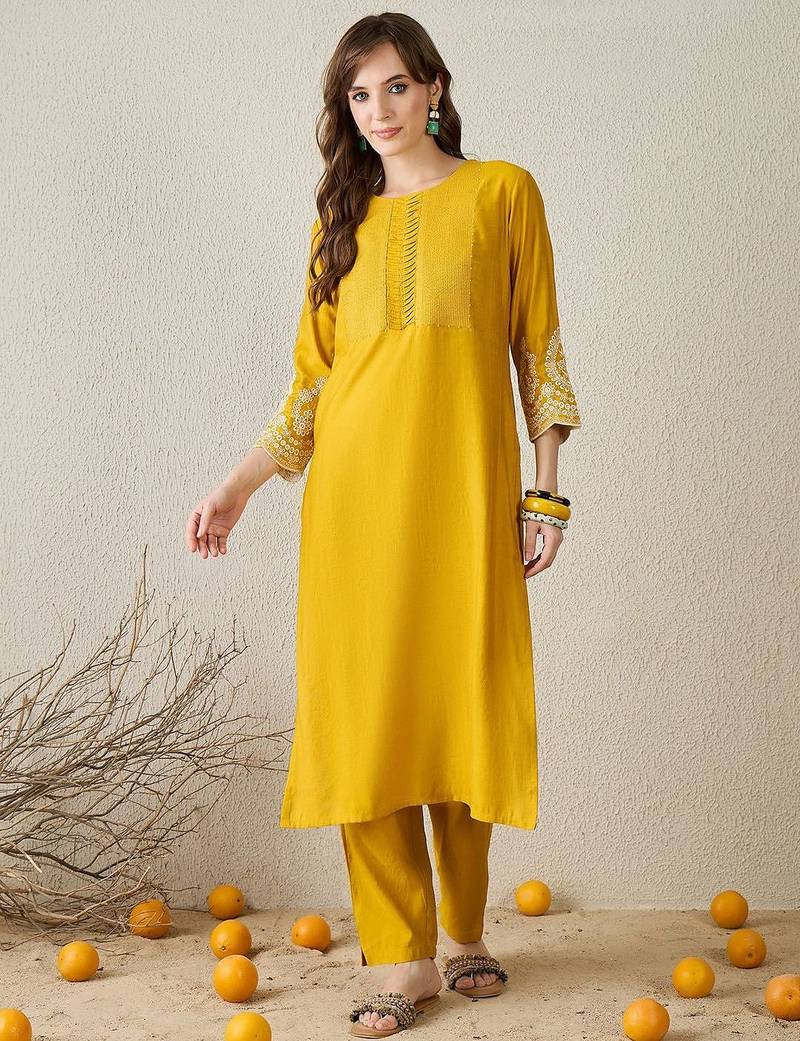 Women Mustard Ethnic Motifs Embroidered Regular Straight Kurta Sets