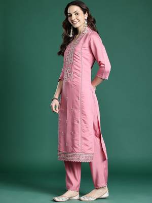 Floral Embroidered Kurta with Trousers & Dupatta 5