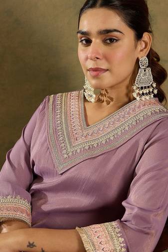 Ethnic Motifs Embroidered Kurta With Trousers