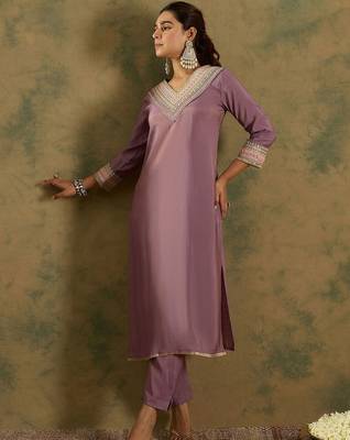Ethnic Motifs Embroidered Kurta With Trousers 5