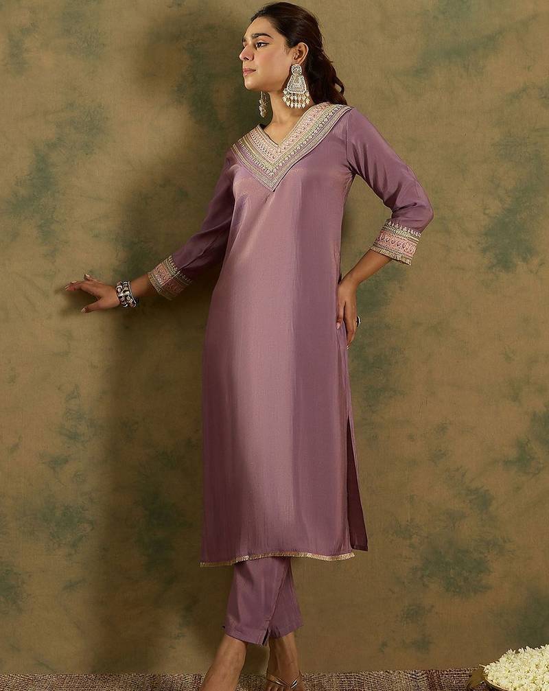 Ethnic Motifs Embroidered Kurta With Trousers