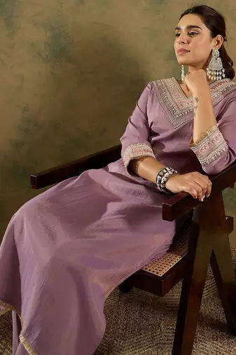 Ethnic Motifs Embroidered Kurta With Trousers