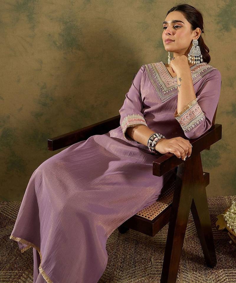 Ethnic Motifs Embroidered Kurta With Trousers