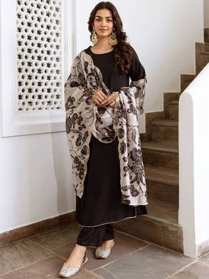Women Regular Kurta with Trousers & With Dupatta 1