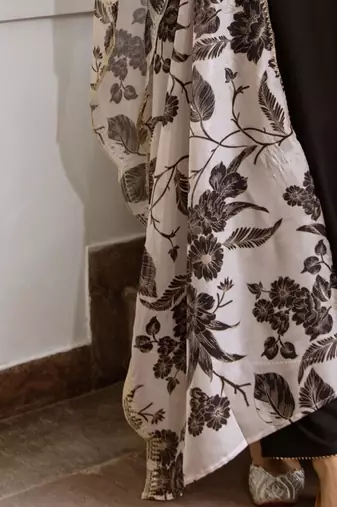 Women Regular Kurta with Trousers & With Dupatta