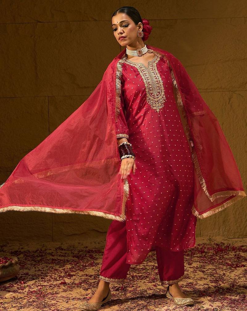 Red Embroidered Chanderi Silk Straight Zari Kurta With Trousers & Dupatta