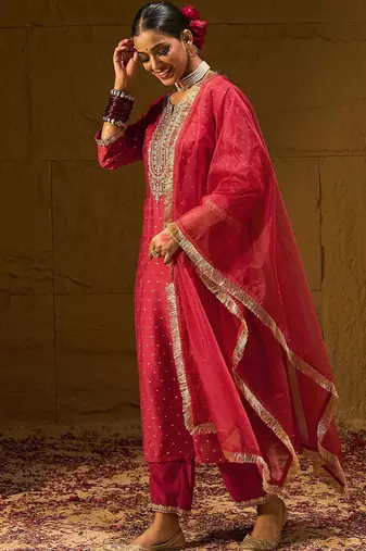 Red Embroidered Chanderi Silk Straight Zari Kurta With Trousers & Dupatta