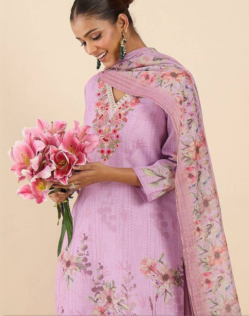 Women Floral Printed Regular Thread Work Linen Kurta with Trousers & With Dupatta