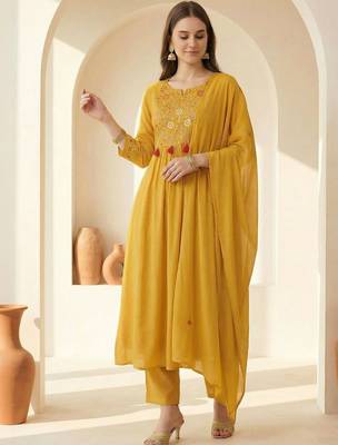 Women Ethnic Motifs Embroidered Empire Thread Work Kurta with Trousers & With Dupatta 2