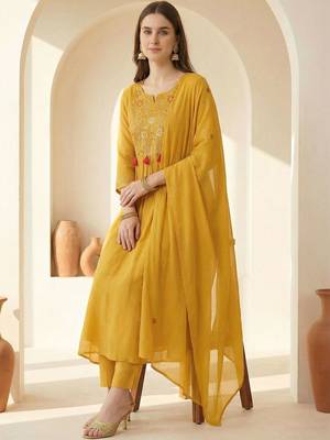 Women Ethnic Motifs Embroidered Empire Thread Work Kurta with Trousers & With Dupatta 4
