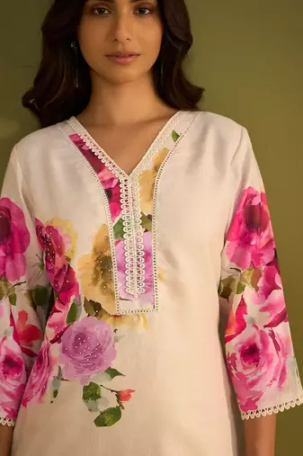 Floral Printed V-Neck Linen Straight Kurta With Trousers & Dupatta