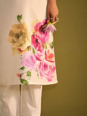 Floral Printed V-Neck Linen Straight Kurta With Trousers & Dupatta 6
