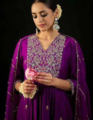 Floral Embroidered Empire Aari Work A-Line Kurta & Trousers With Dupatta 3