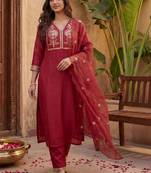 Women Ethnic Motifs Embroidered Regular Kurta with Trousers & With Dupatta