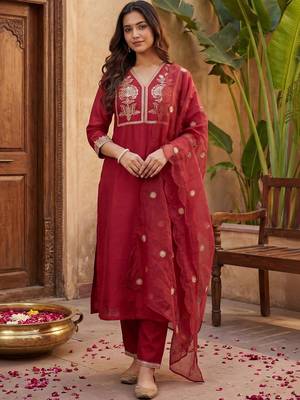 Women Ethnic Motifs Embroidered Regular Kurta with Trousers & With Dupatta 5