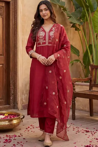 Women Ethnic Motifs Embroidered Regular Kurta with Trousers & With Dupatta