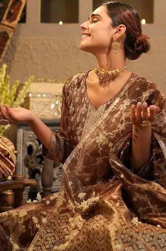 Women Ethnic Motifs Regular Kurta with Trousers & With Dupatta