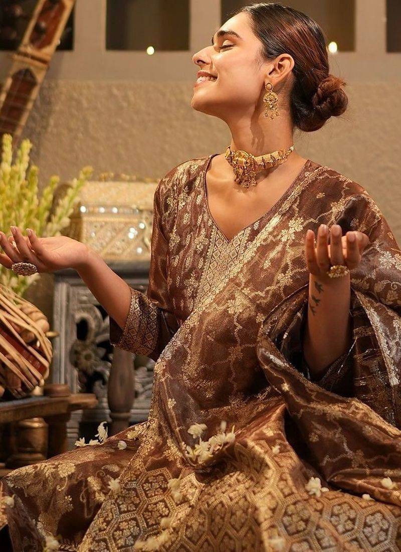 Women Ethnic Motifs Regular Kurta with Trousers & With Dupatta