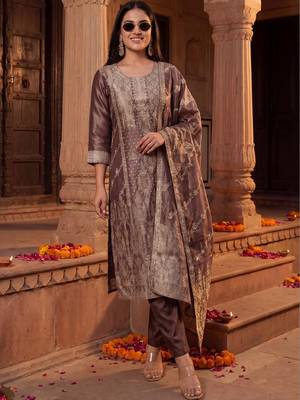 Women Ethnic Motifs Embroidered Regular Kurta with Trousers & With Dupatta 3