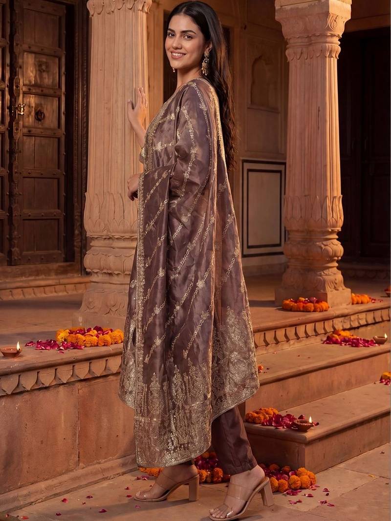Women Ethnic Motifs Embroidered Regular Kurta with Trousers & With Dupatta
