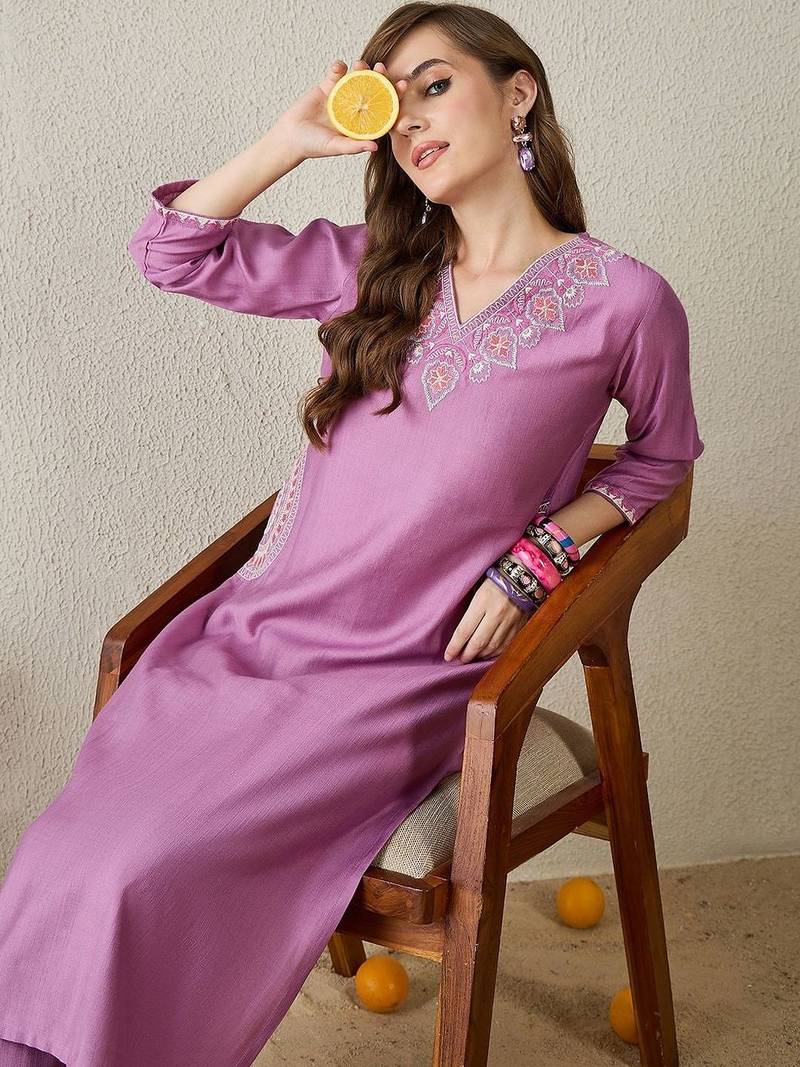 Women Ethnic Motifs Embroidered Regular Thread Work Kurta with Trousers