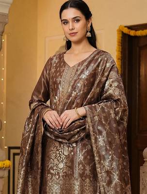 Women Regular Kurta with Trousers & With Dupatta 3