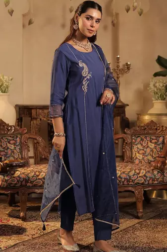 Women Ethnic Motifs Embroidered Regular Thread Work Kurta with Trousers & With Dupatta