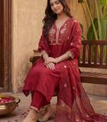Women Ethnic Motifs Embroidered Regular Kurta with Trousers & With Dupatta