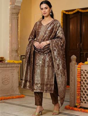 Women Ethnic Motifs Regular Kurta with Trousers & With Dupatta 3