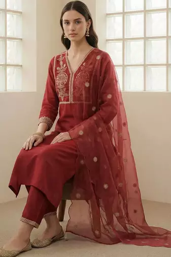 Women Ethnic Motifs Embroidered Regular Thread Work Kurta with Trousers & With Dupatta
