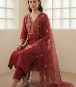 Women Ethnic Motifs Embroidered Regular Thread Work Kurta with Trousers & With Dupatta