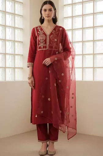 Women Ethnic Motifs Embroidered Regular Thread Work Kurta with Trousers & With Dupatta