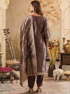 Women Ethnic Motifs Regular Kurta with Trousers & With Dupatta 4