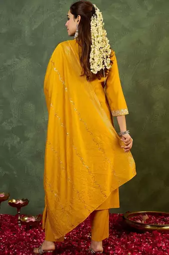 Women Ethnic Motifs Embroidered Regular Sequinned Kurta with Trousers & With Dupatta