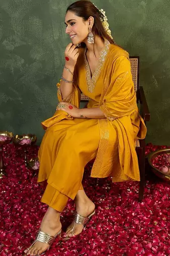 Women Ethnic Motifs Embroidered Regular Sequinned Kurta with Trousers & With Dupatta