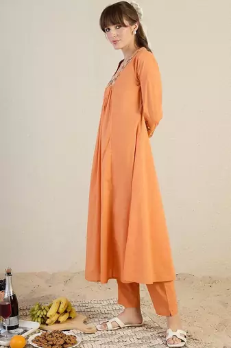 Women Ethnic Motifs Embroidered Panelled Thread Work Pure Cotton Kurta with Trousers