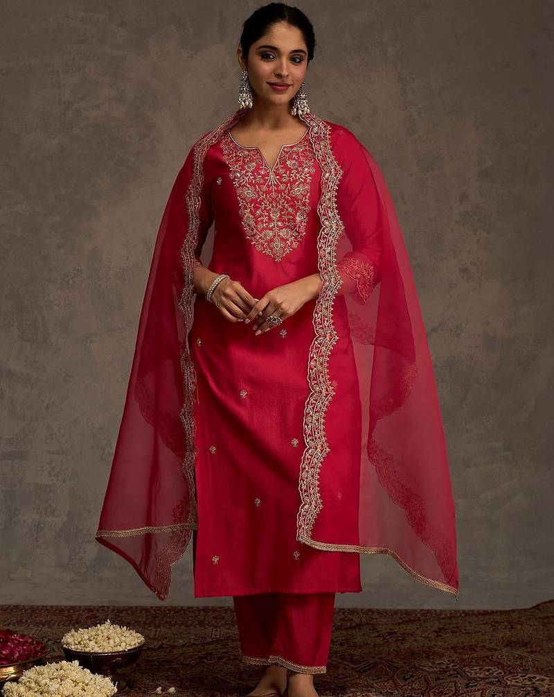 Women Ethnic Motifs Embroidered Regular Thread Work Liva Kurta with Trousers & With Dupatta