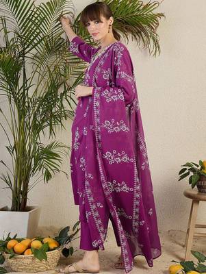 Women Floral Printed Regular Sequinned Cotton Kurta with Trousers & Dupatta 3
