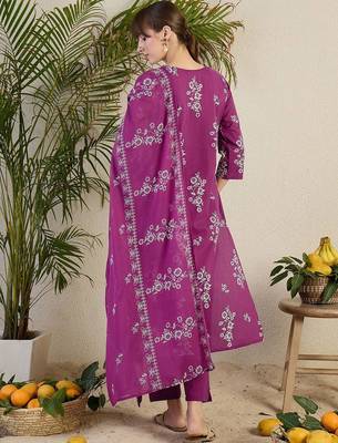Women Floral Printed Regular Sequinned Cotton Kurta with Trousers & Dupatta 4