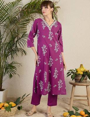 Women Floral Printed Regular Sequinned Cotton Kurta with Trousers & Dupatta 5