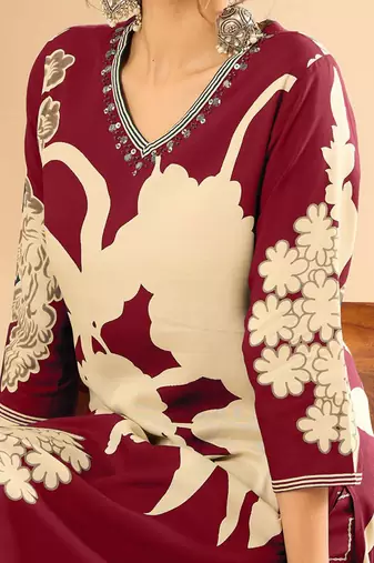 Women Floral Printed Regular Sequinned Kurta with Salwar