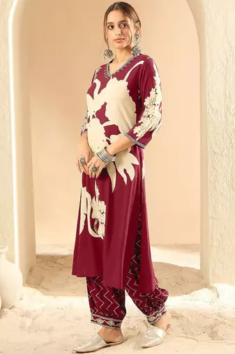 Women Floral Printed Regular Sequinned Kurta with Salwar