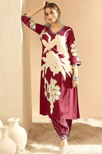 Women Floral Printed Regular Sequinned Kurta with Salwar