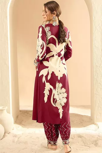 Women Floral Printed Regular Sequinned Kurta with Salwar