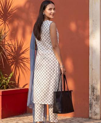 Women Ethnic Motifs Printed Regular Pure Cotton Kurta with Trousers & With Dupatta 6