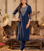Women Ethnic Motifs Embroidered Regular Thread Work Kurta with Trousers