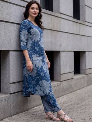 Women Floral Printed Regular Pure Cotton Kurta with Trousers 3